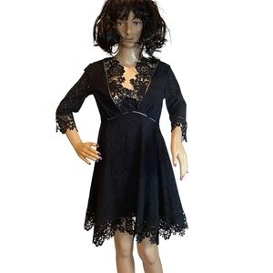 Gianni Bini Black Eyelet Fabric Lace 3/4 Sleeves Above Knee Dress Size 6 VGC